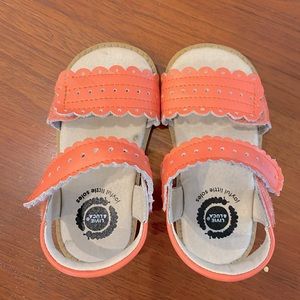 Toddler girl coral sandal, size 8, livie and Luca